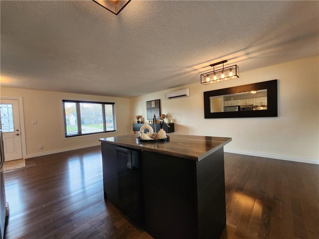 40 MEIGHEN Crescent