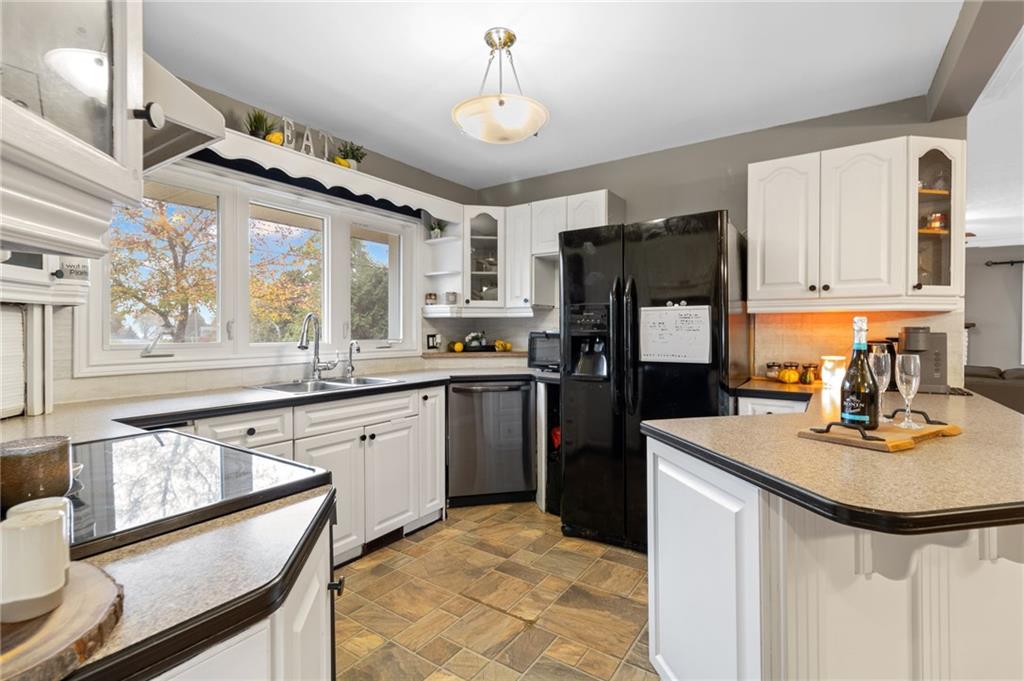 24 ALTA VISTA Drive