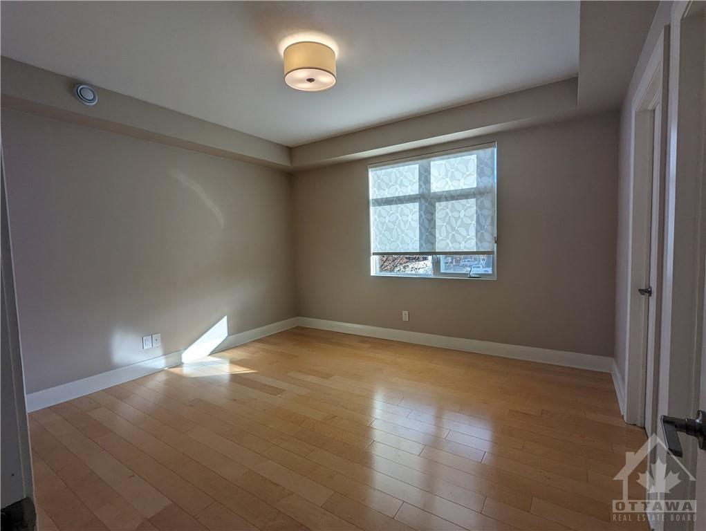 365 ATHLONE Avenue, #4