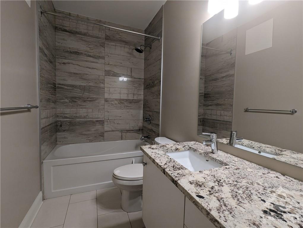 365 ATHLONE Avenue, #4