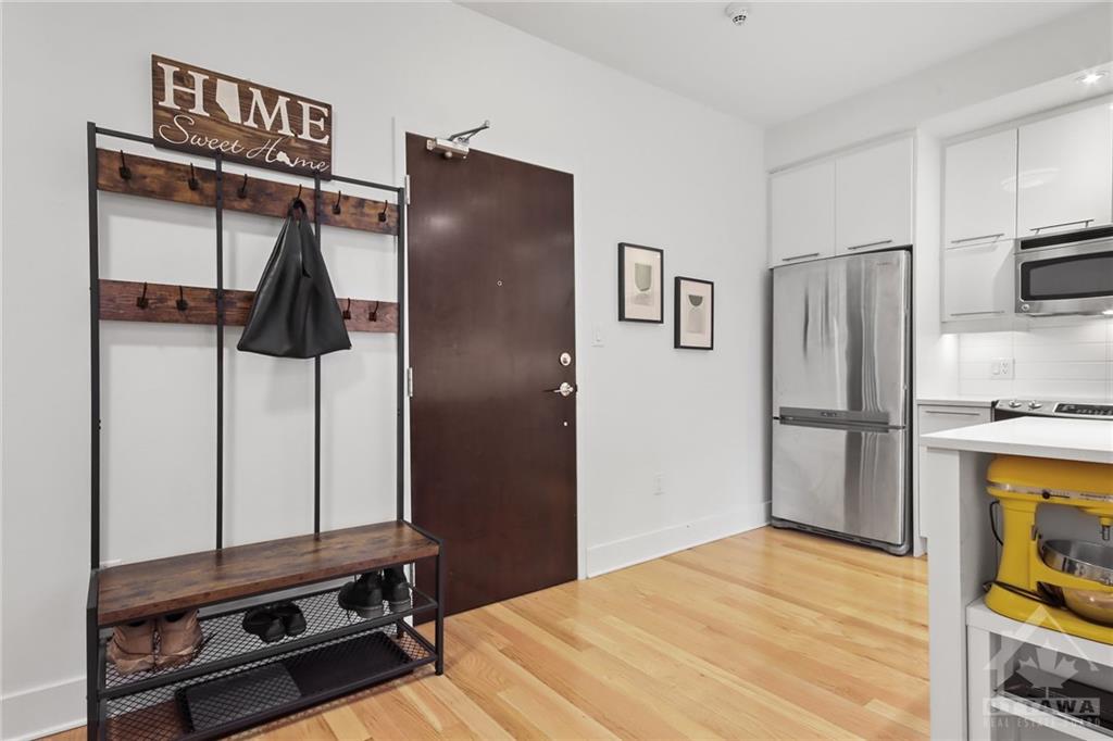 101 RICHMOND Road, #401