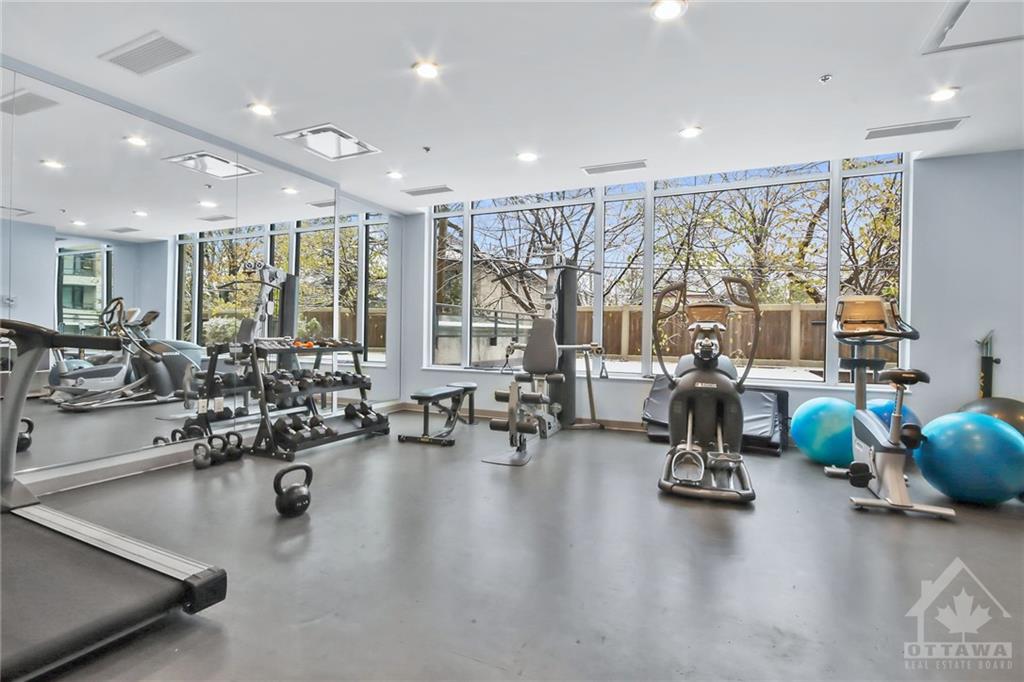 101 RICHMOND Road, #401