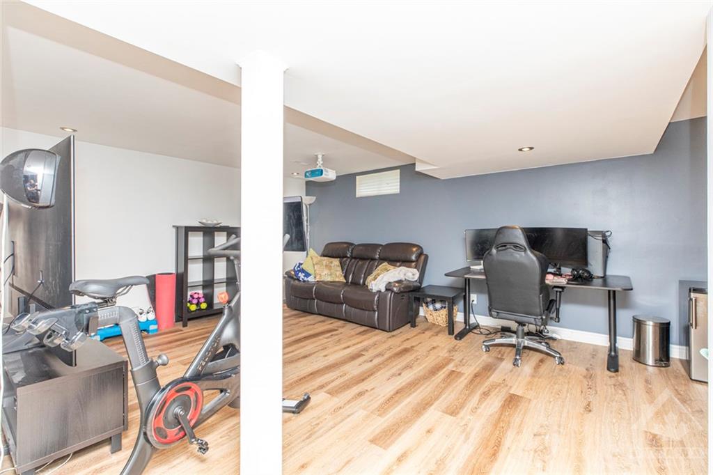 1536 DES GRIVES Crescent