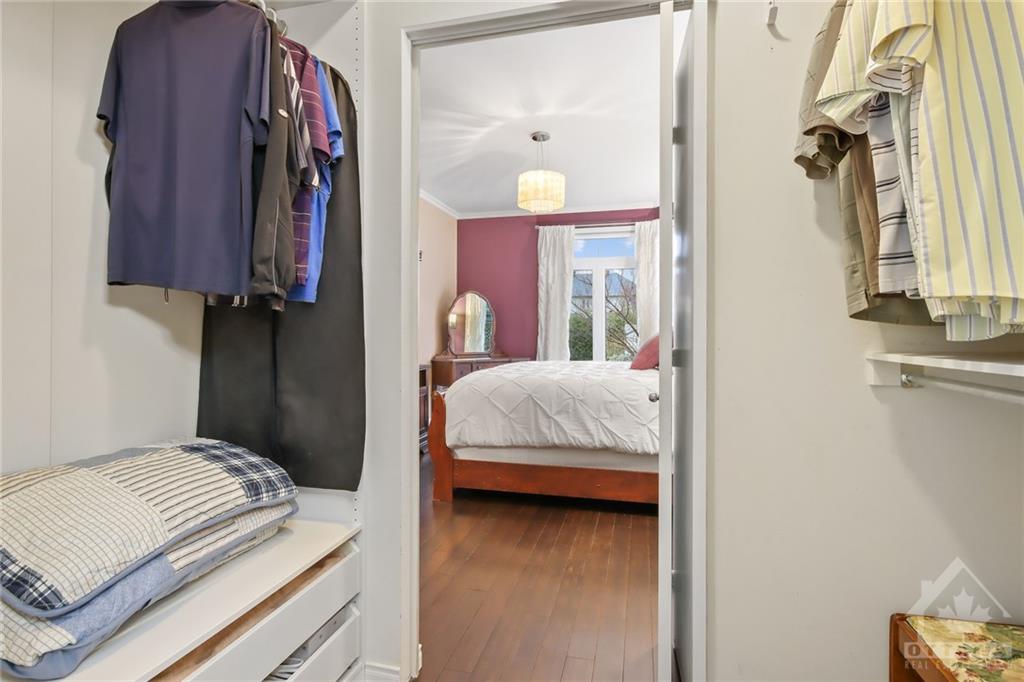 905 BURWASH LANDING Bay