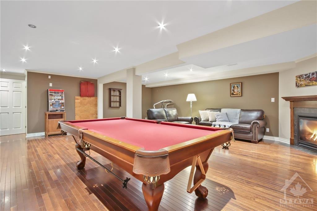 905 BURWASH LANDING Bay