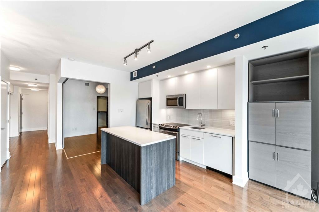 98 RICHMOND Road, #205