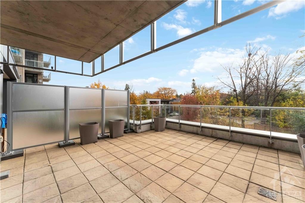 98 RICHMOND Road, #205