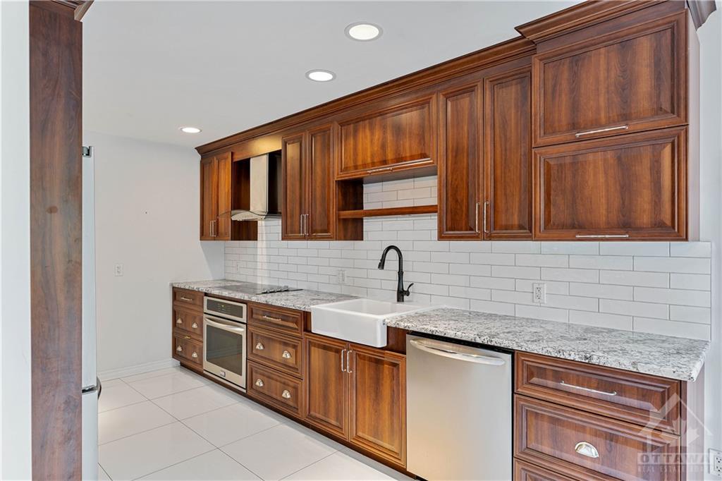 2008 MELETTE Crescent