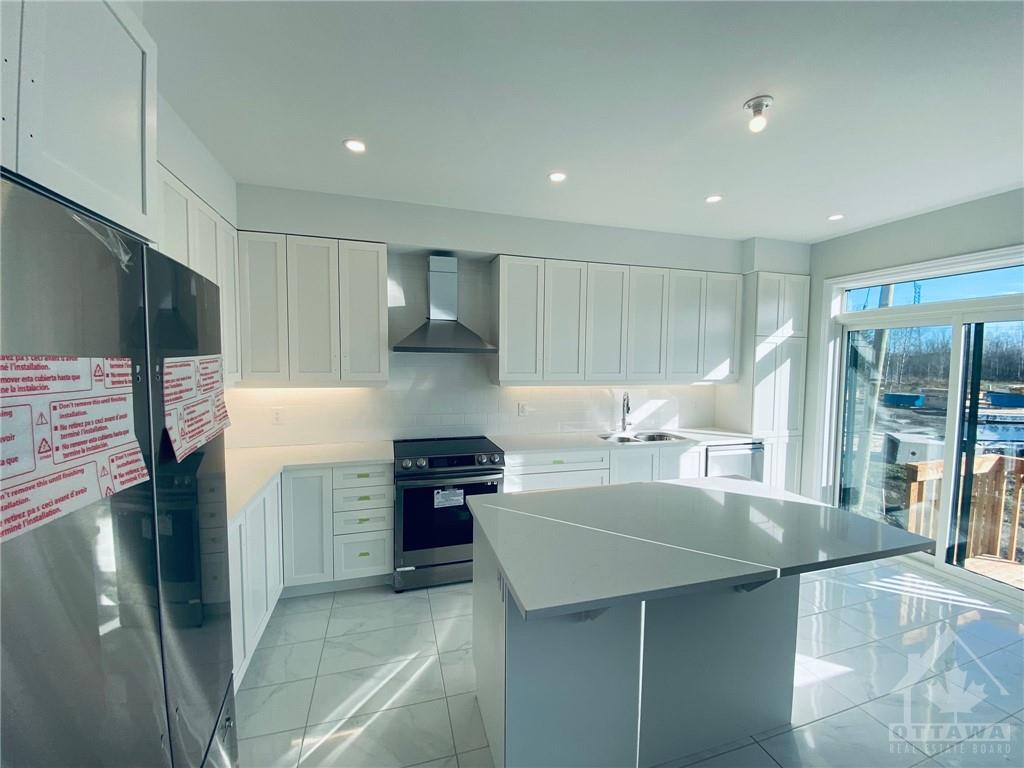 246 BEAUGENCY Street