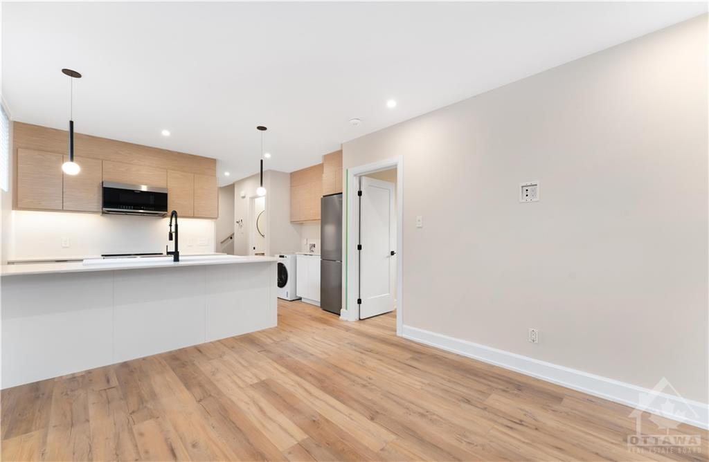294 DUNCAIRN Avenue, #B