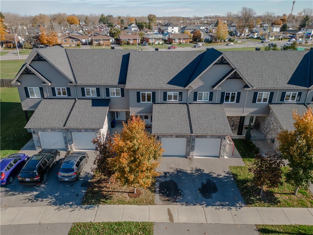 1113 CLEMENT Court