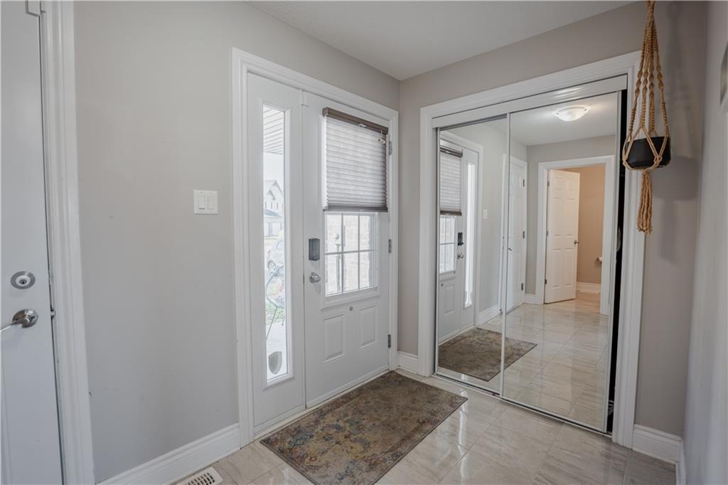 1113 CLEMENT Court