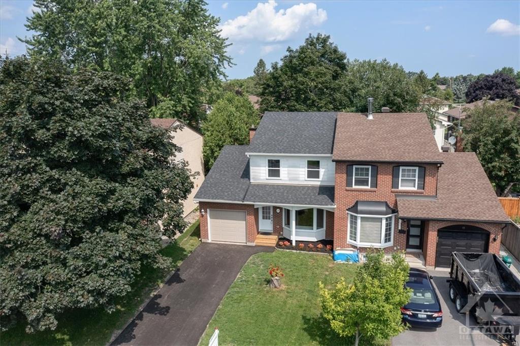 13 FOXFIELD Drive