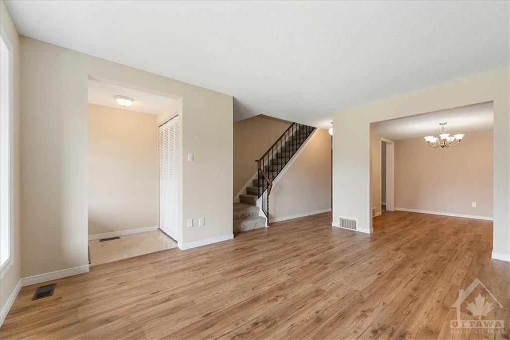 13 FOXFIELD Drive