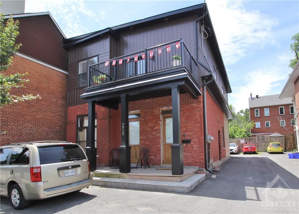 258,260,262,264 BRONSON Avenue