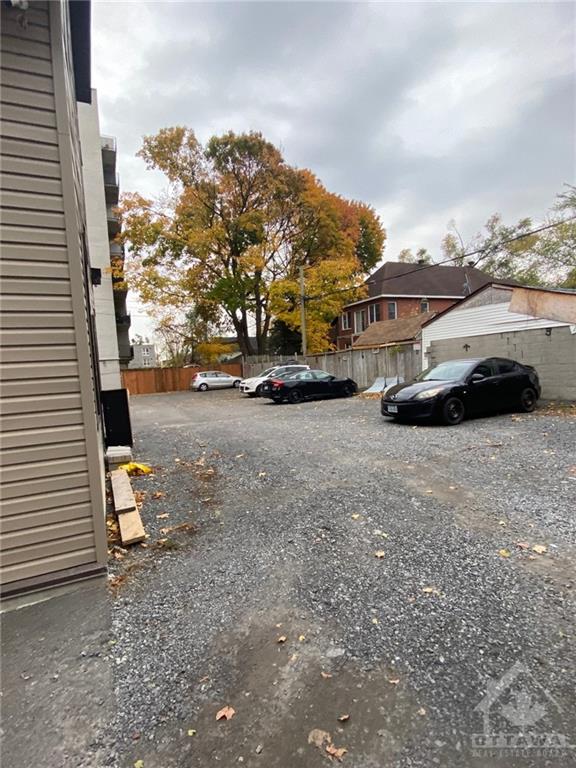258,260,262,264 BRONSON Avenue