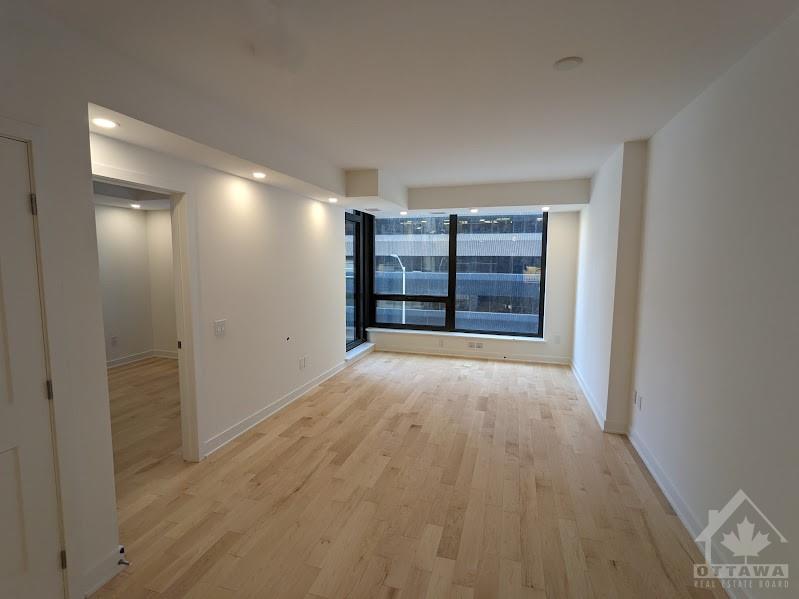 340 QUEEN Street, #303