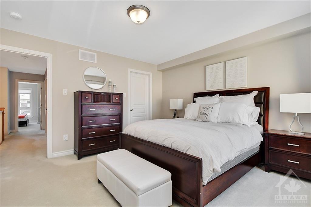 513 FEATHERFOIL Way
