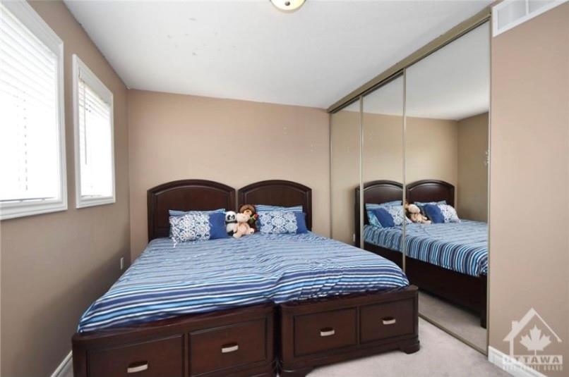 332 FAIRLAKES Way