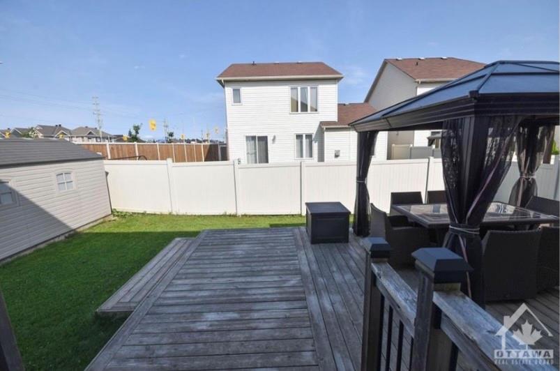 332 FAIRLAKES Way