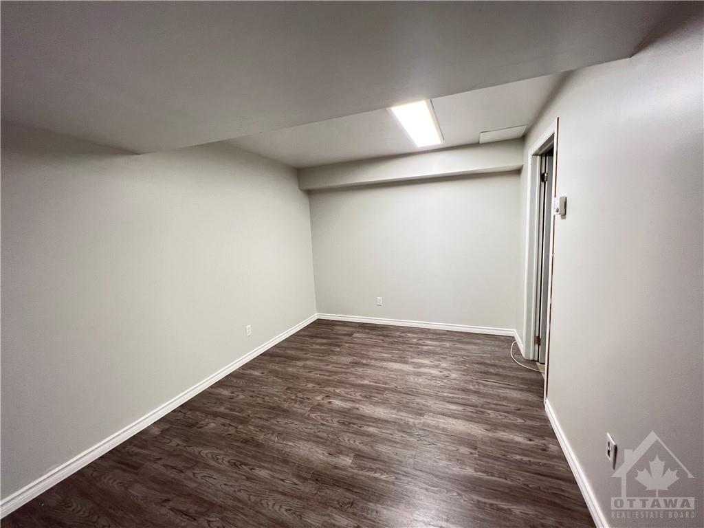 55 WOODFORD Way