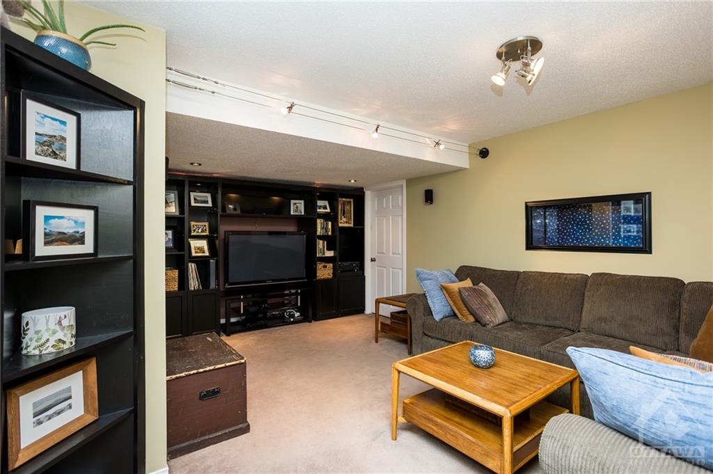 47 NOBLETON Avenue