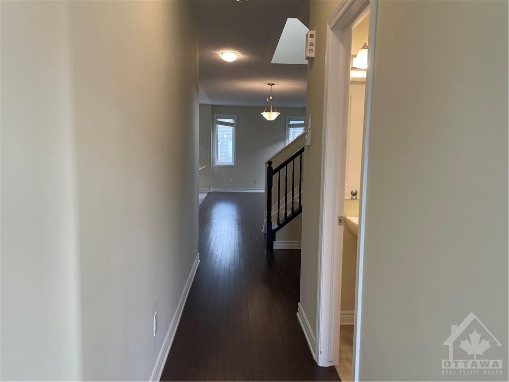 190 BANDELIER Way