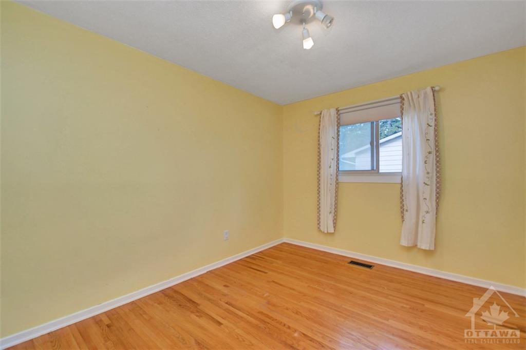 16 EASTPARK Drive