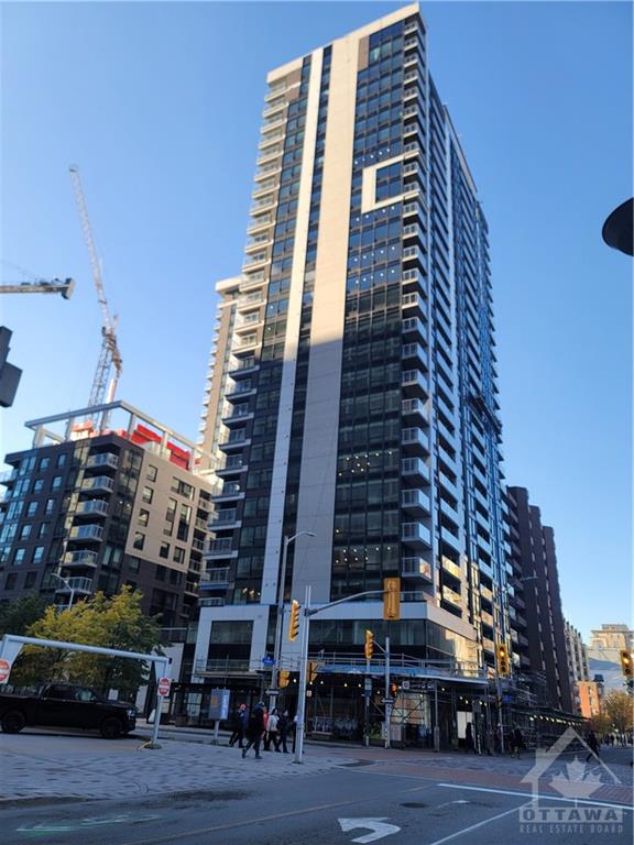 340 QUEEN Street, #1503