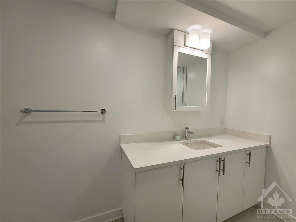 340 QUEEN Street, #1503