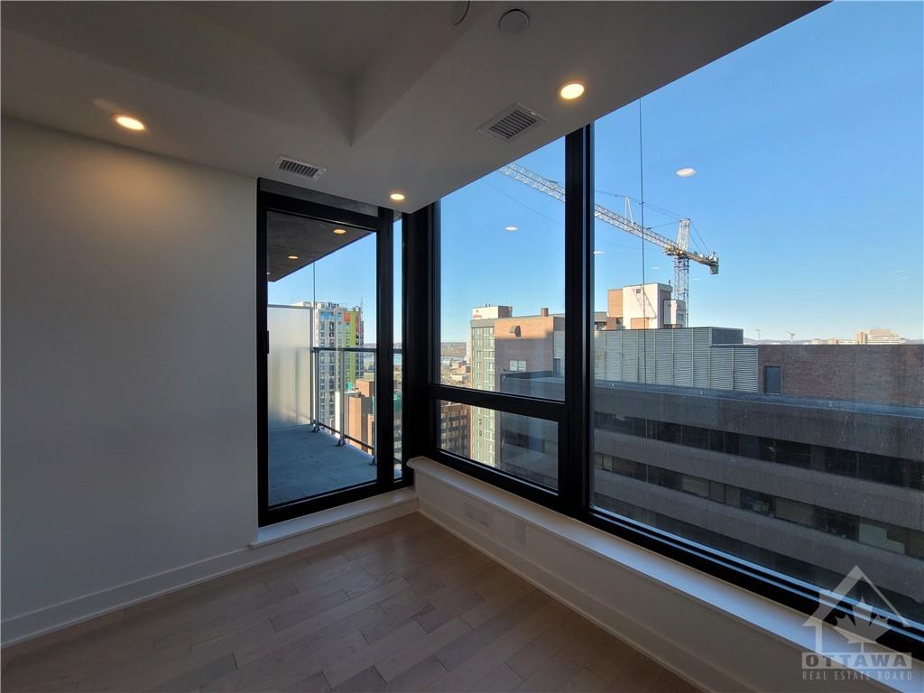 340 QUEEN Street, #1503