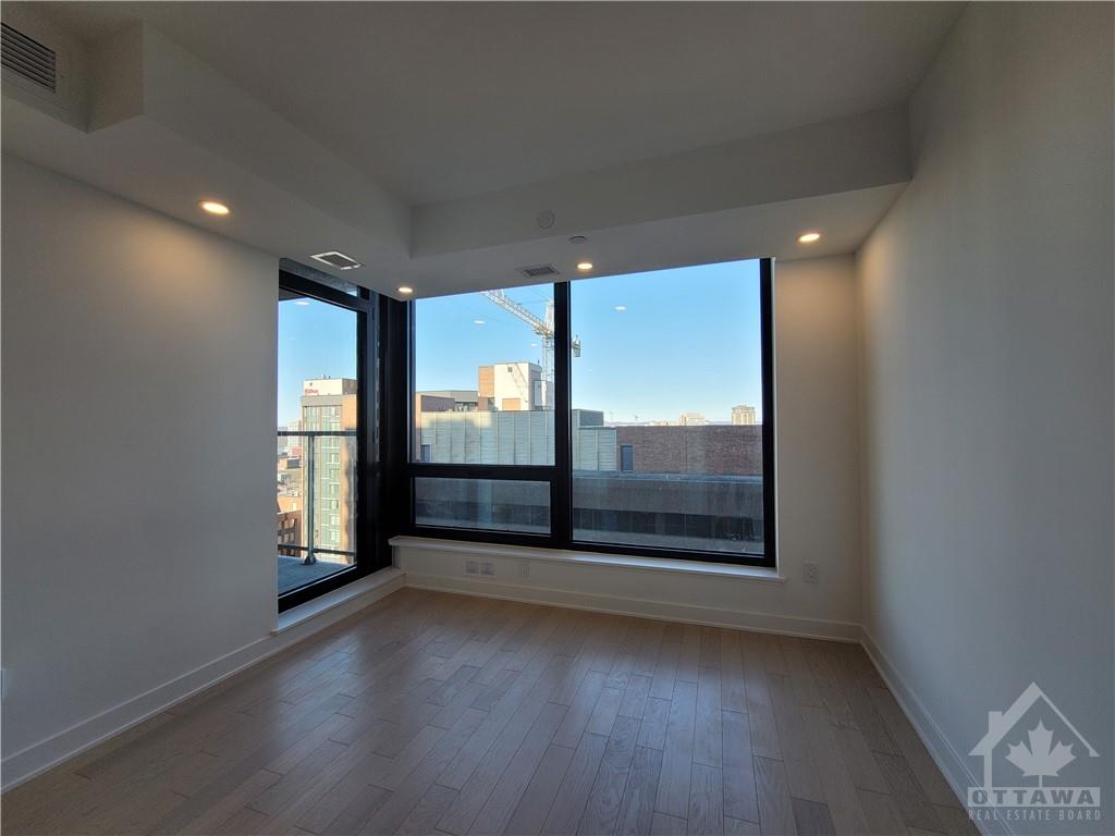 340 QUEEN Street, #1503