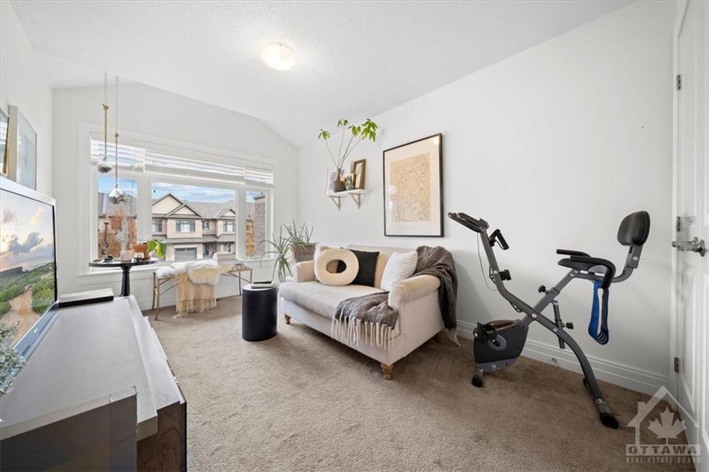 136 WOODHURST Crescent