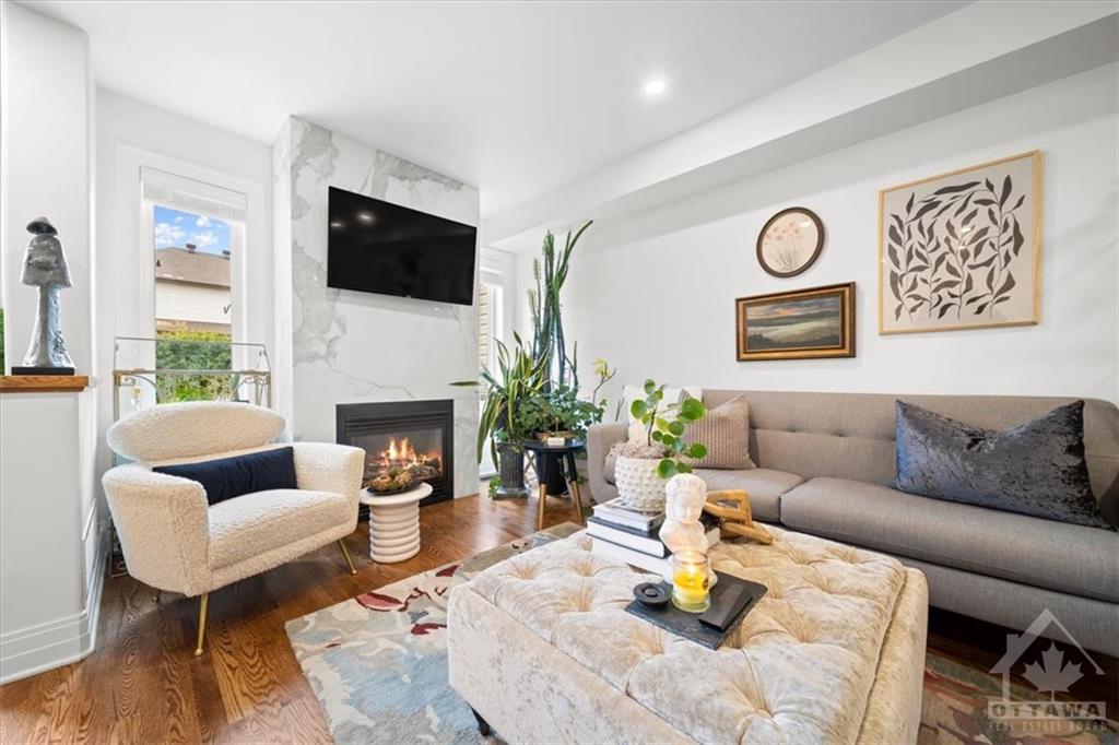 136 WOODHURST Crescent
