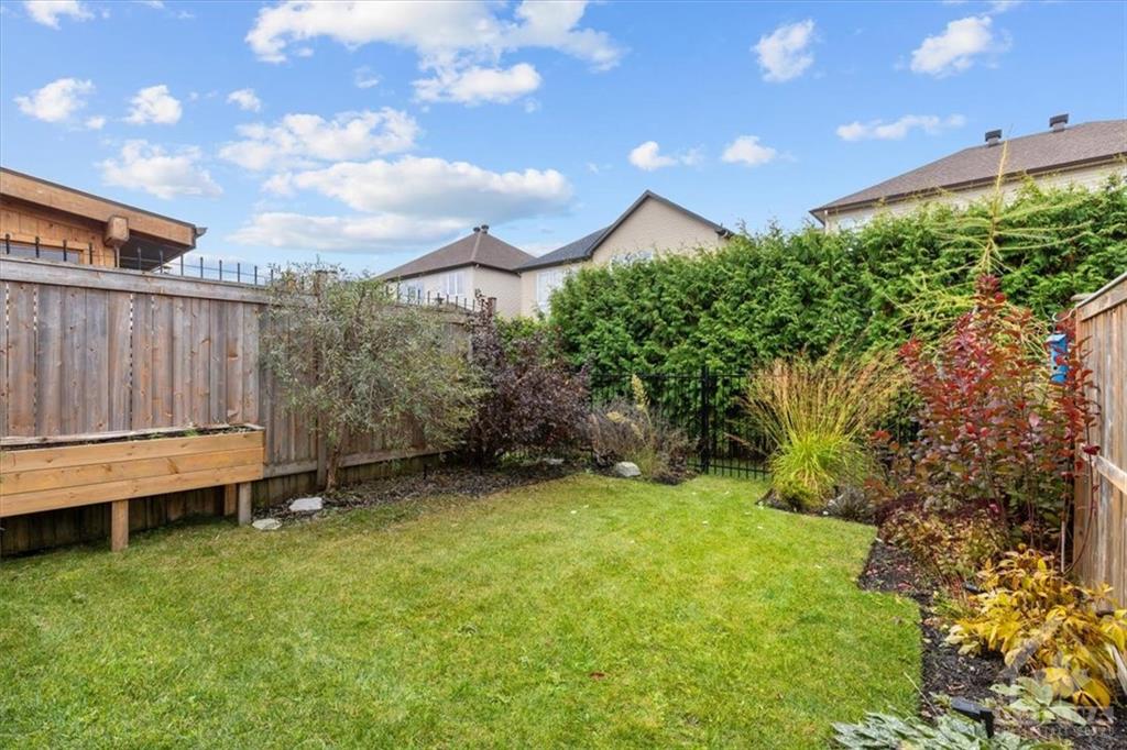 136 WOODHURST Crescent