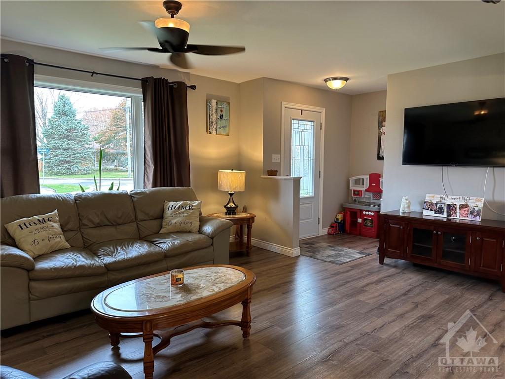 24 CRESCENT VIEW Drive