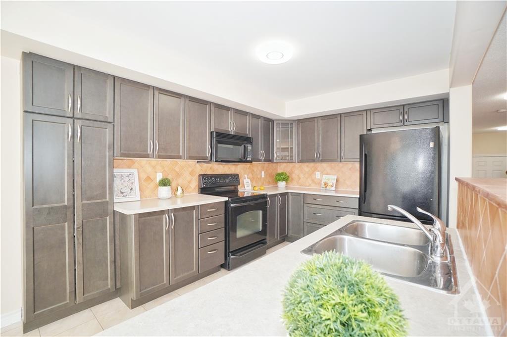 102 TALLTREE Crescent