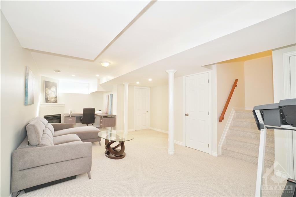 102 TALLTREE Crescent