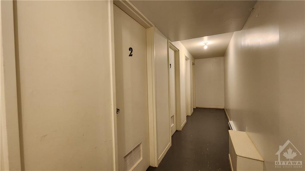 522 RIVERDALE Avenue, #2
