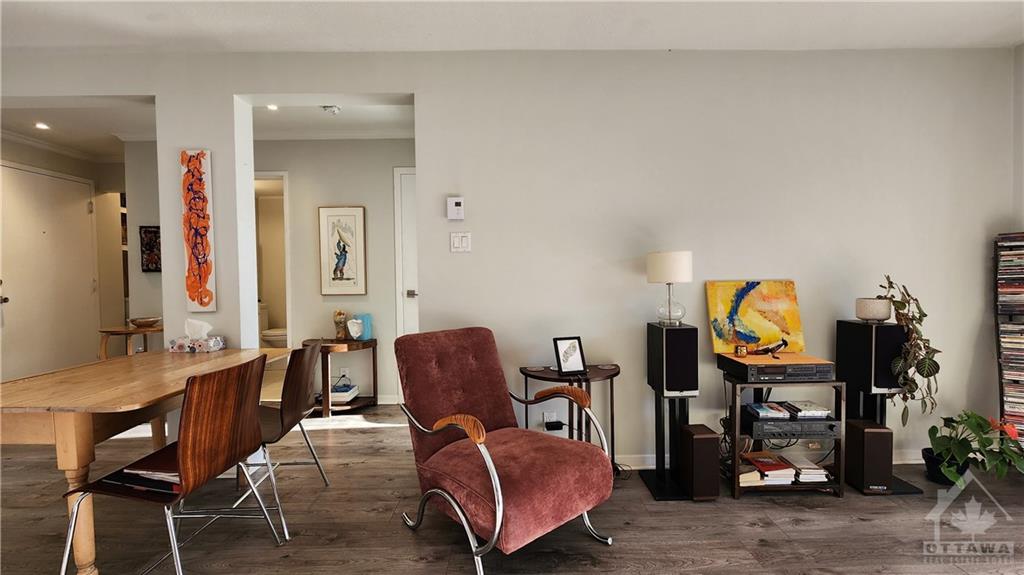 522 RIVERDALE Avenue, #2