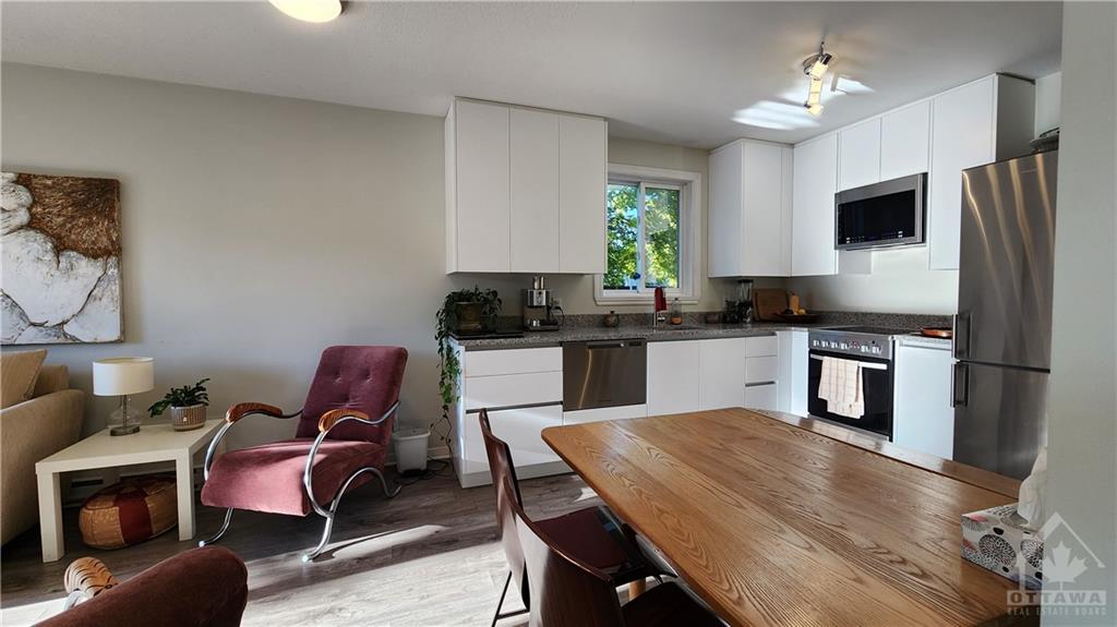 522 RIVERDALE Avenue, #2