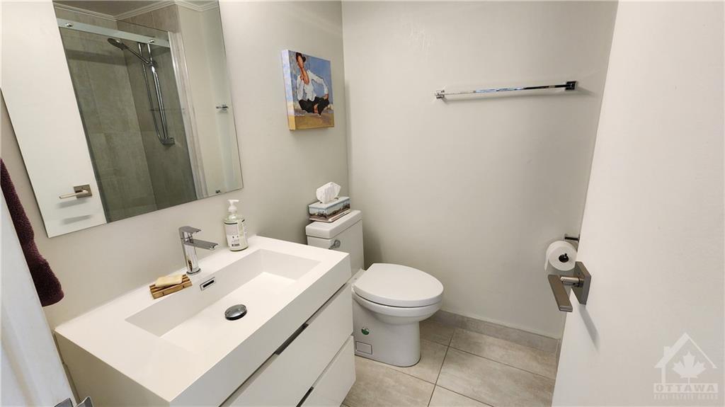522 RIVERDALE Avenue, #2