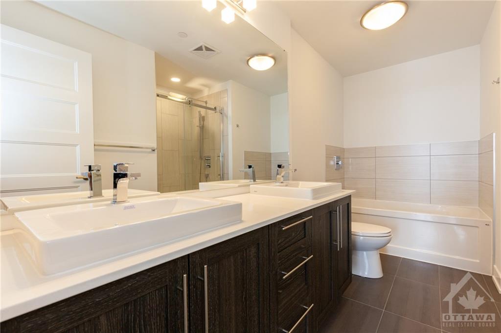 200 INLET Private, #709