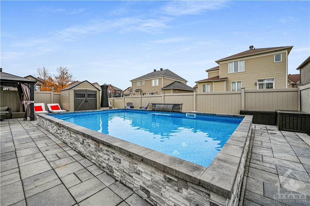 525 CARACOLE Way