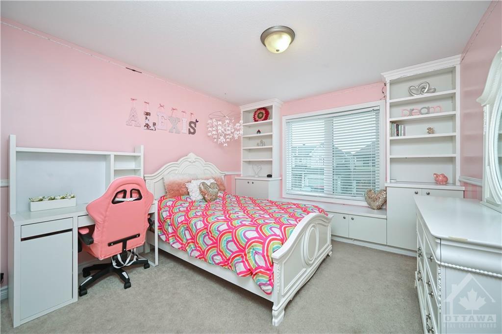 525 CARACOLE Way