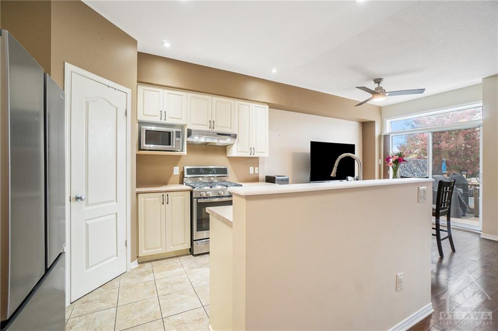 614 EVERLASTING Crescent