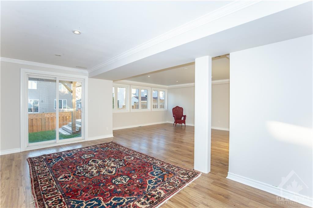 281 TOPAZE Crescent