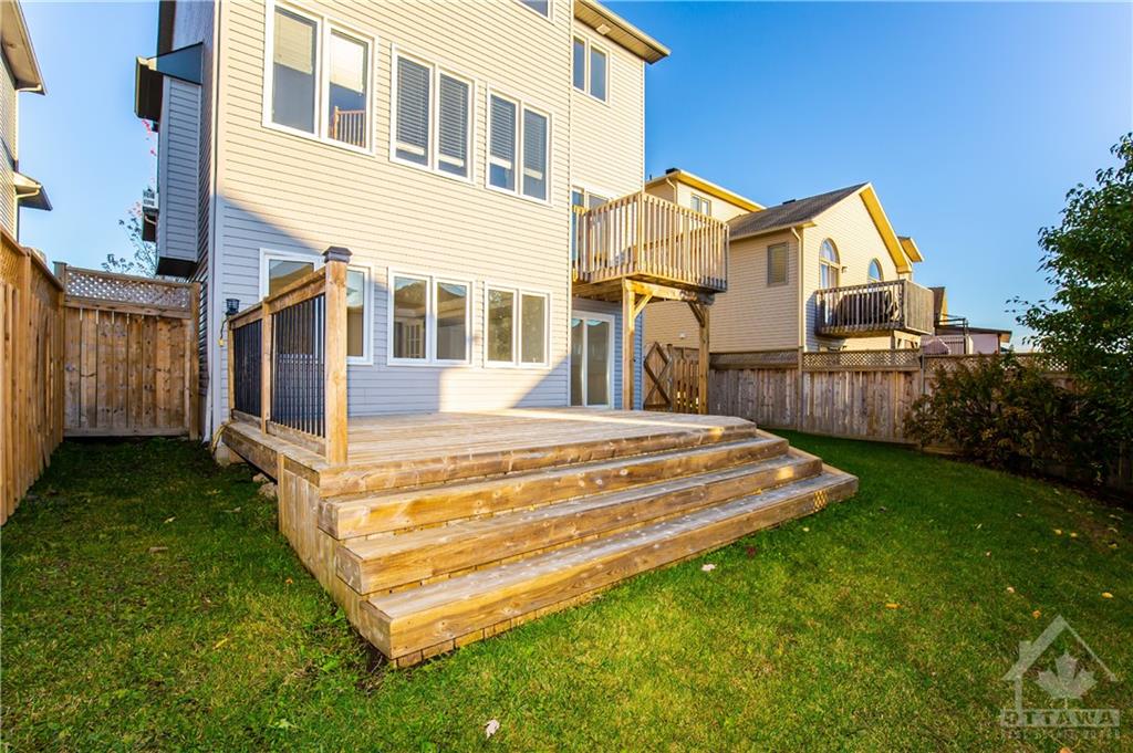 281 TOPAZE Crescent