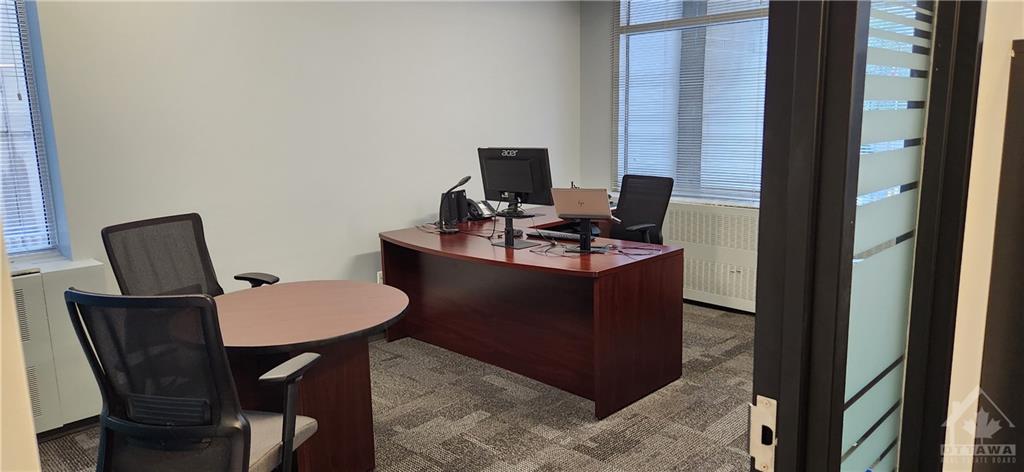 141 LAURIER Avenue W, #200