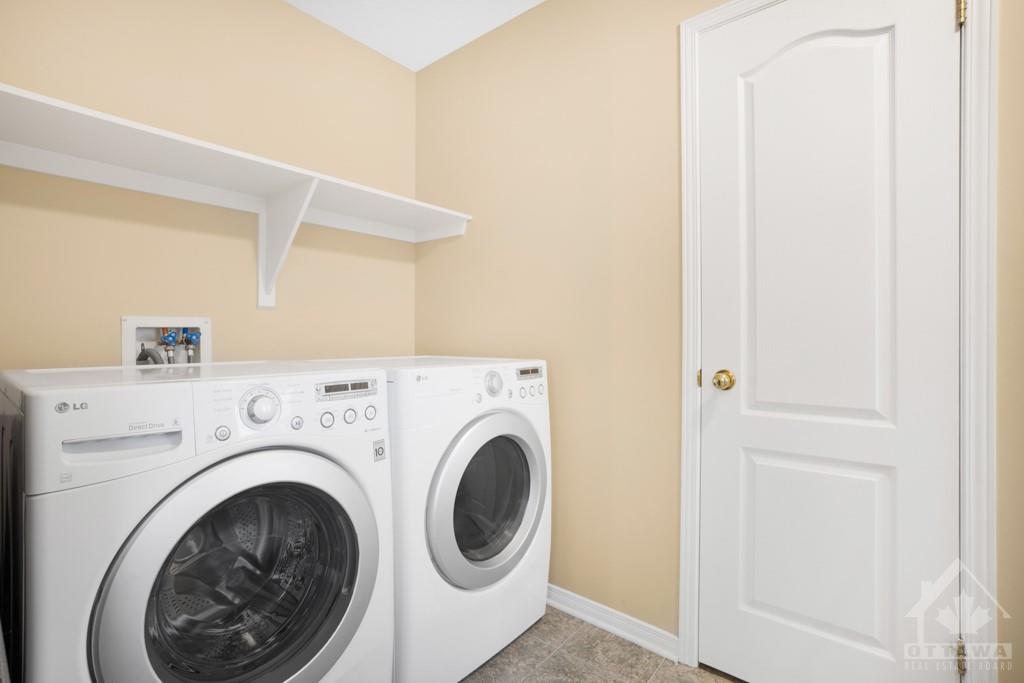 2923 LAURIER Street, #403